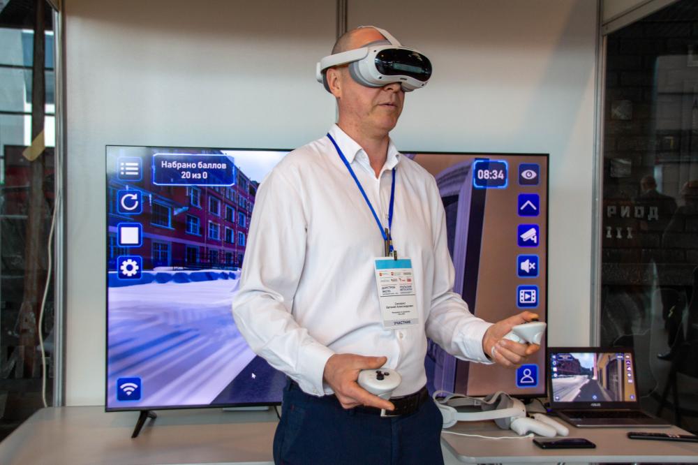 Учебный центр «Перспектива» представил экспертный подход к подготовке водителей спецтехники на выставке-форуме «ДорстройЭкспо. Дорожный сезон - 2026»