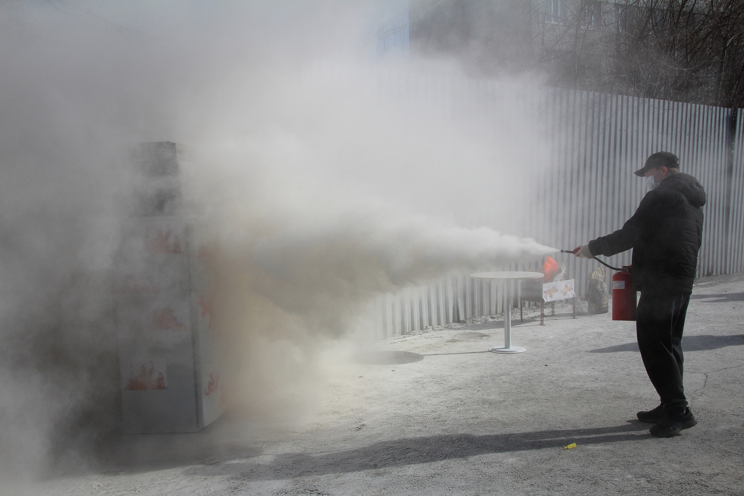 Учить безопасности на практике!